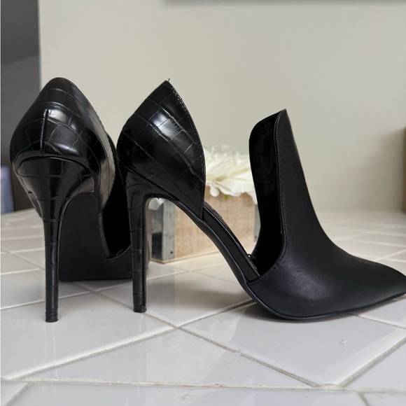 Steve Madden Shoes - Steve Madden Darla Black Leather D'Orsay Pointed Toe Pumps Size 7.5